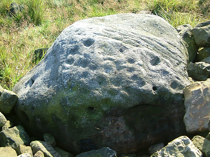 Holymoorside (Cup and Ring Marks / Rock Art) by stubob