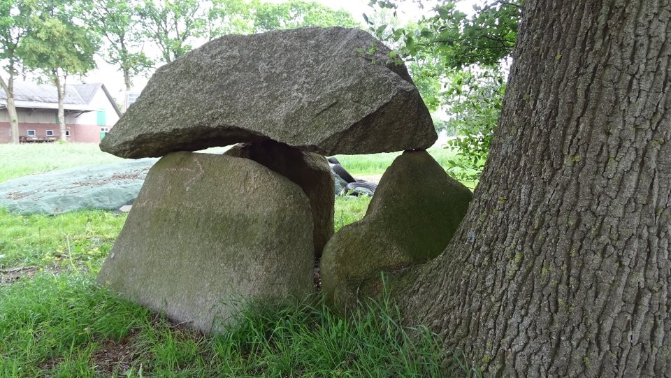 Heinbockel (Chambered Tomb) by Nucleus