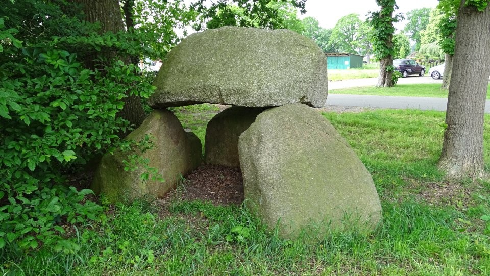 Heinbockel (Chambered Tomb) by Nucleus