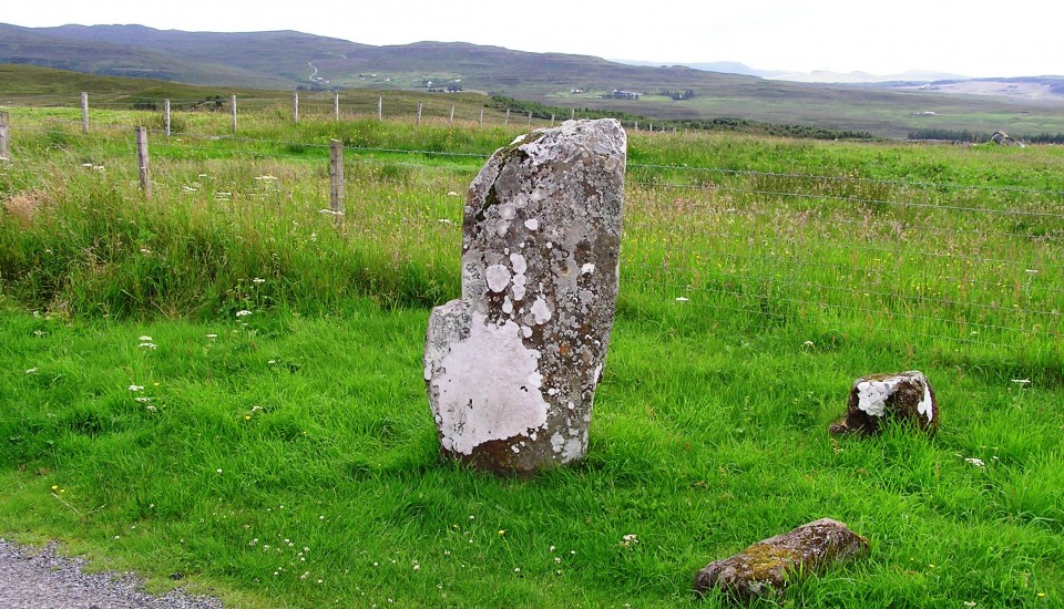 Borve (Isle of Skye) (Stone Row / Alignment) by drewbhoy