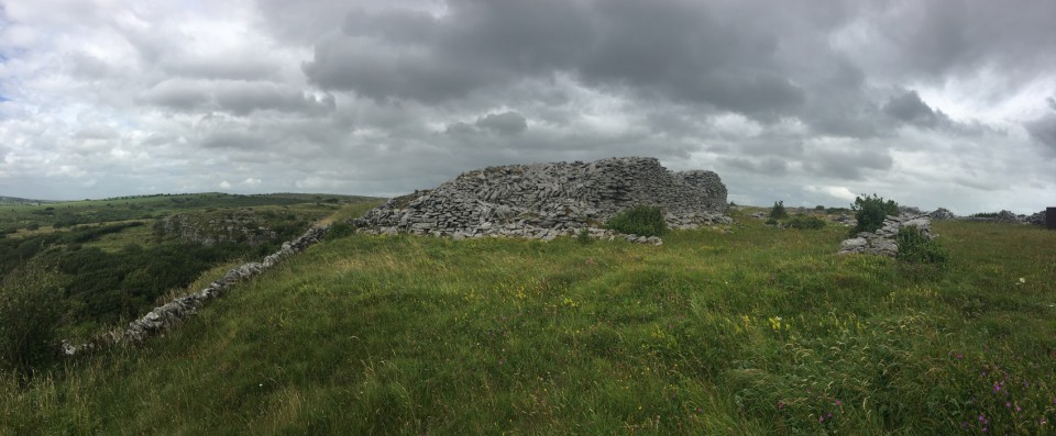 Cahercommaun (Stone Fort / Dun) by ryaner