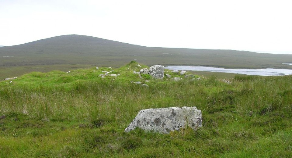 Airidhan An T-sruthain Ghairbh (Chambered Cairn) by drewbhoy