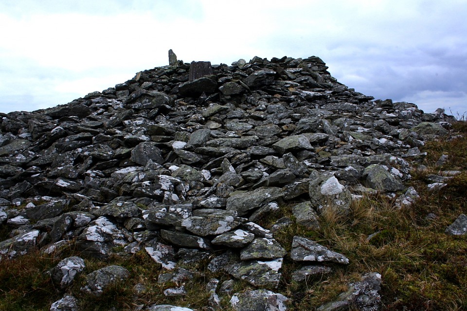 Moel y Llyn, Ceulanamaesmawr (Megalithic Cemetery) by GLADMAN