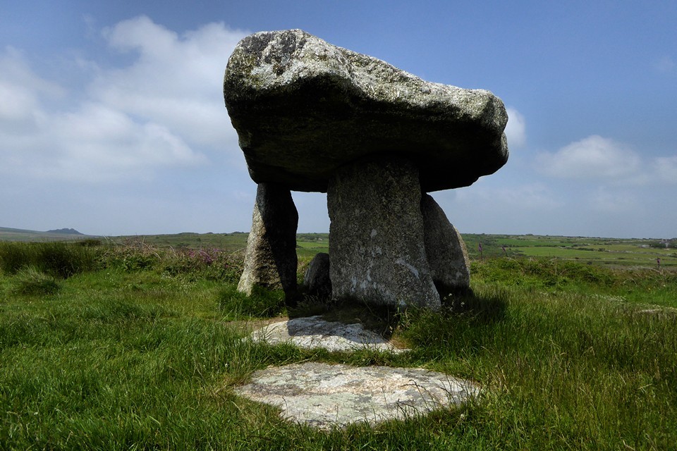 Lanyon Quoit (Dolmen / Quoit / Cromlech) by thesweetcheat