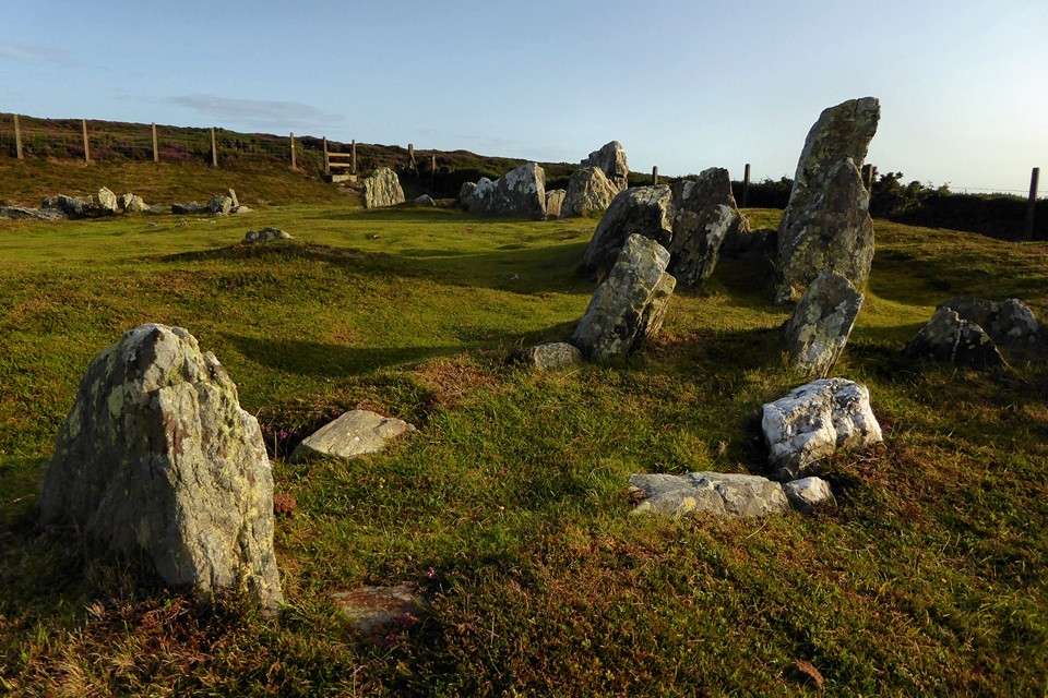 The Mull Circle (Chambered Cairn) by thesweetcheat