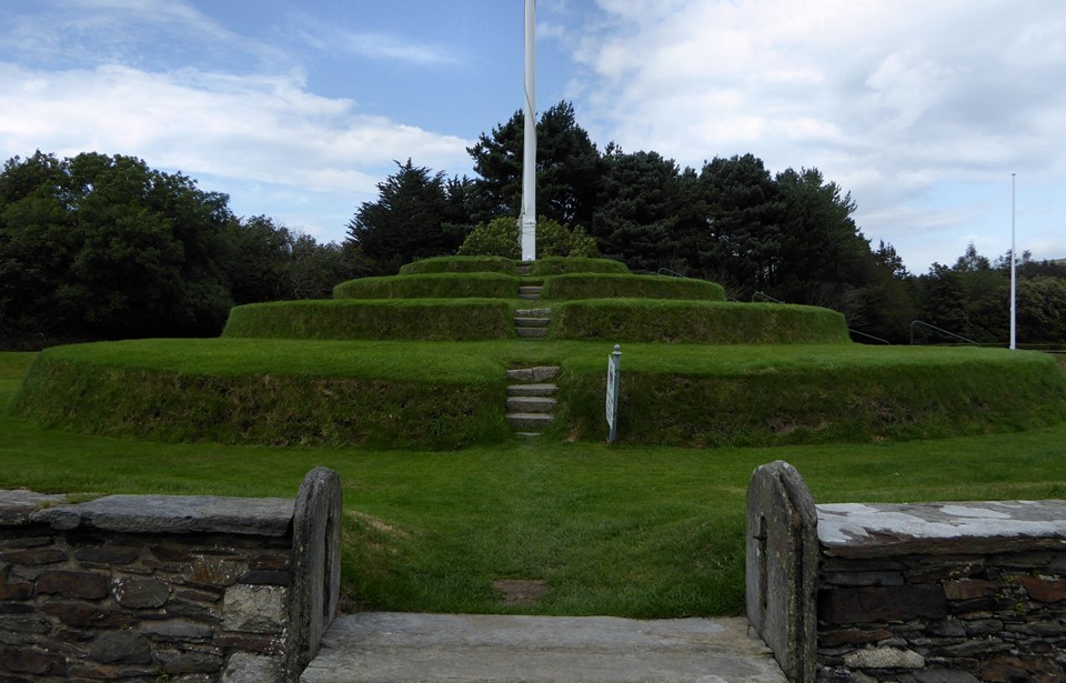 Tynwald Hill (Artificial Mound) by thesweetcheat