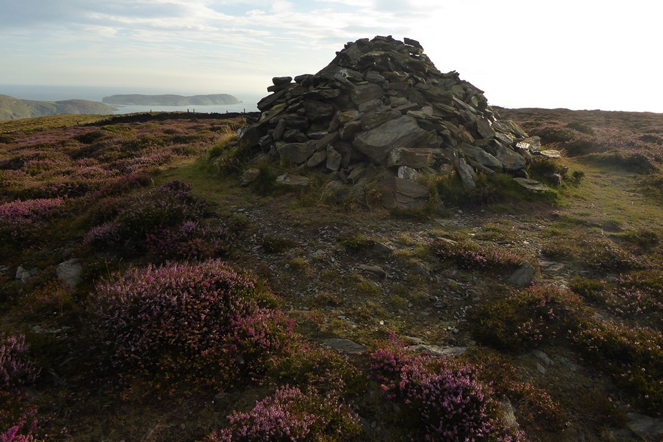 Bradda Hill (Round Cairn) by thesweetcheat