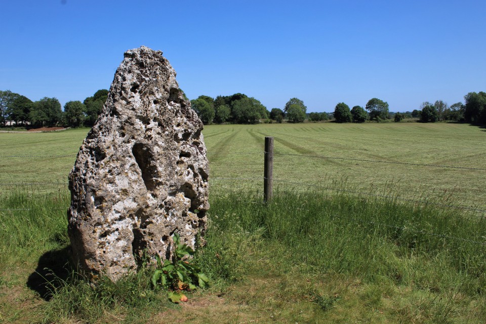 The Longstone of Minchinhampton (Standing Stone / Menhir) by postman