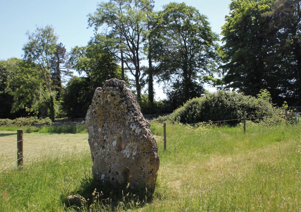 The Longstone of Minchinhampton (Standing Stone / Menhir) by postman