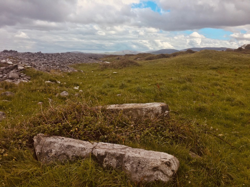 Gleninagh North (Wedge Tomb) by ryaner
