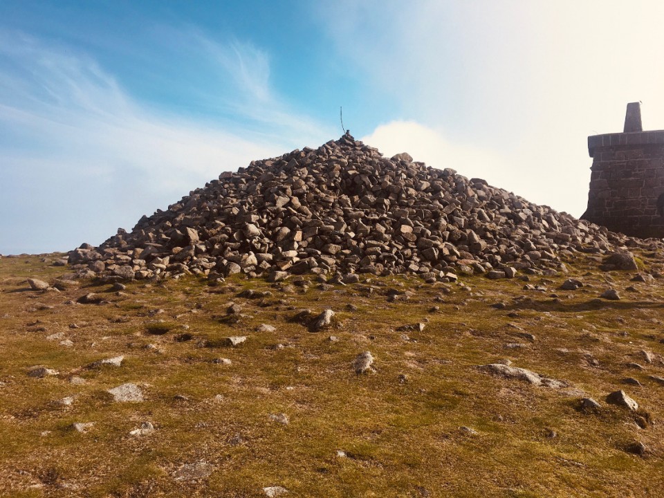 Summit of Slieve Donard (Cairn(s)) by ryaner