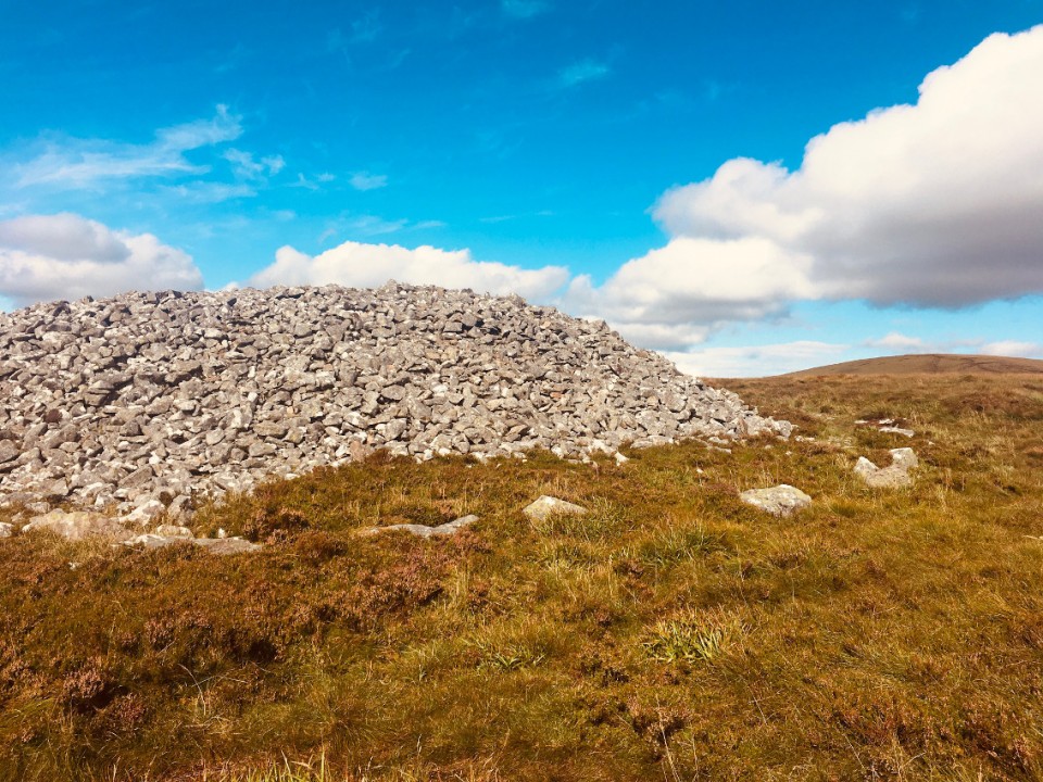 Seefin Hill (Chambered Cairn) by ryaner