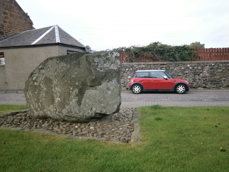 The Muckle Stane (Monkton) (Natural Rock Feature) by markj99