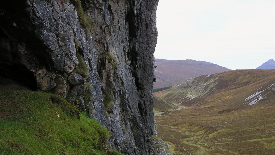 Creag Nan Uamh (Cave / Rock Shelter) by drewbhoy