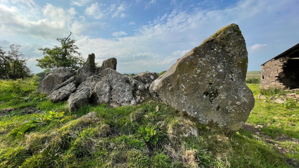 Ballyreagh (Court Tomb) by ryaner