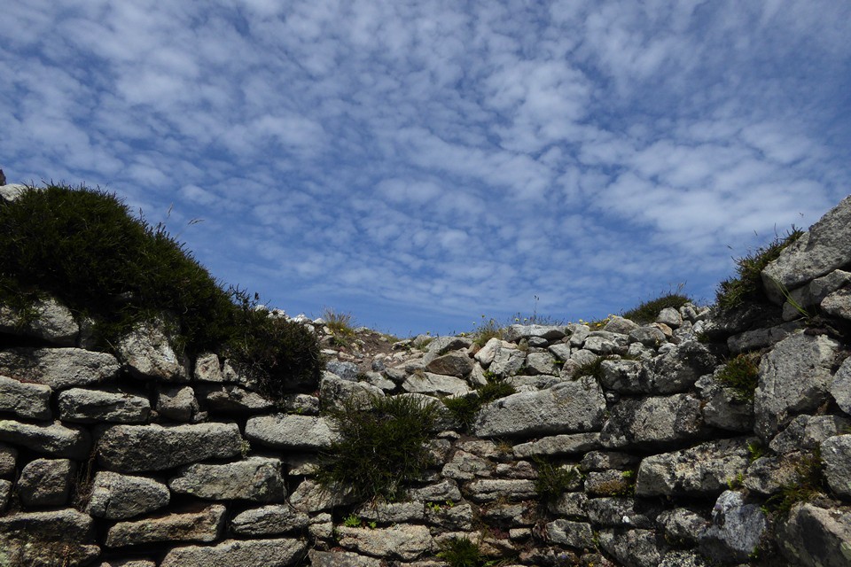 Carn Gluze (Chambered Cairn) by thesweetcheat