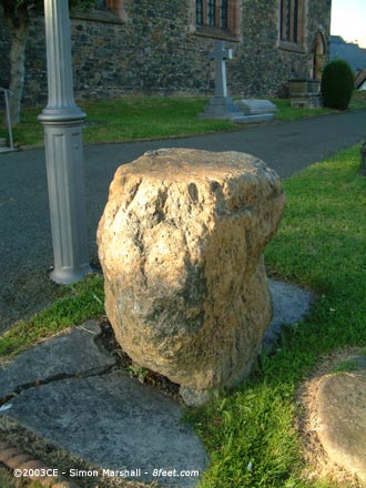 Maen Llog (Standing Stone / Menhir) by Kammer