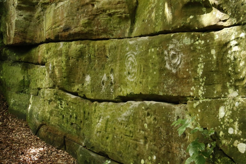 Ballochmyle Walls (Cup and Ring Marks / Rock Art) by Hornby Porky
