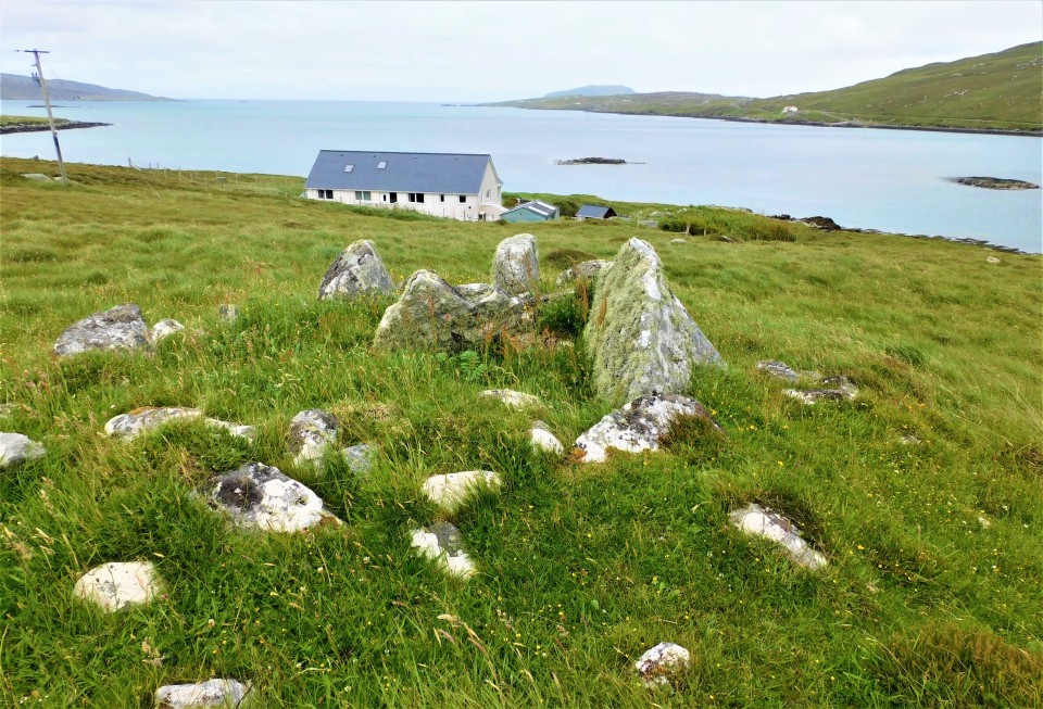 Vatersay (Chambered Cairn) by drewbhoy