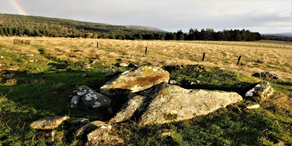 Swordale (Chambered Cairn) by drewbhoy