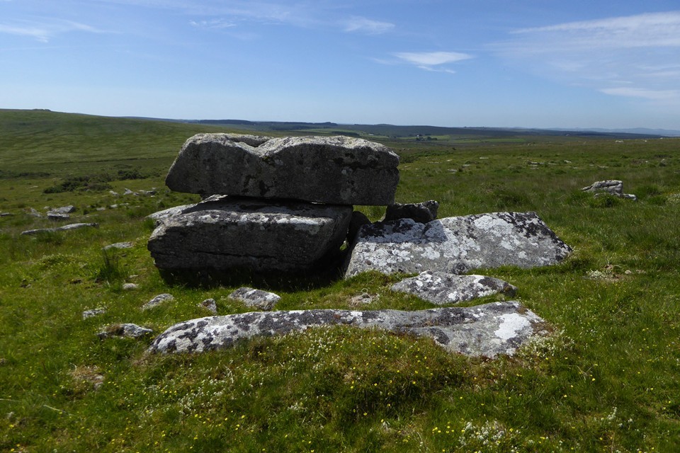 Catshole Tor Quoit (Chambered Tomb) by thesweetcheat