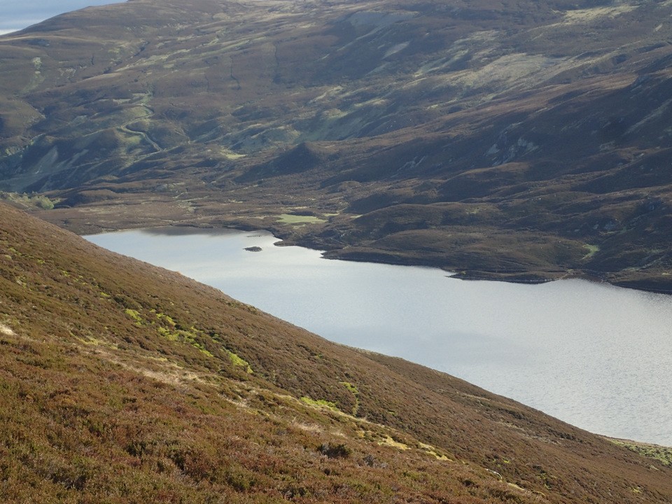 Loch Builg (Crannog) by thelonious