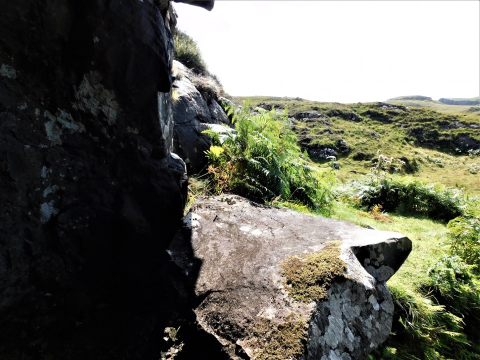 Creag A' Chapuill (Cave / Rock Shelter) by drewbhoy