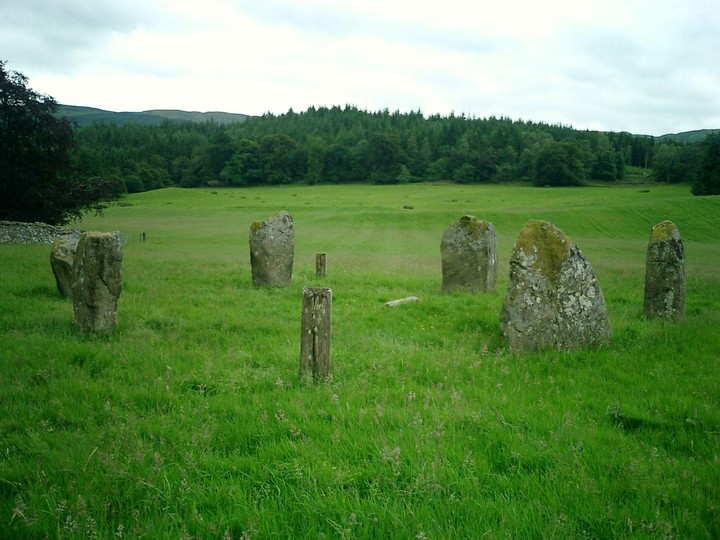 Kinnell of Killin (Stone Circle) by wee_malky