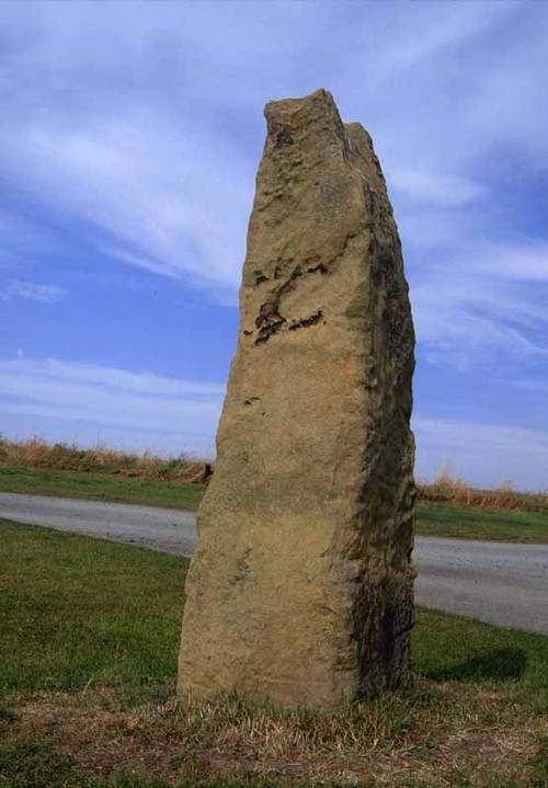 Wansbeck (Standing Stone / Menhir) by Hob