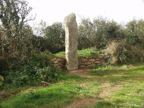 Gun Rith Menhir (Standing Stone / Menhir) by ocifant