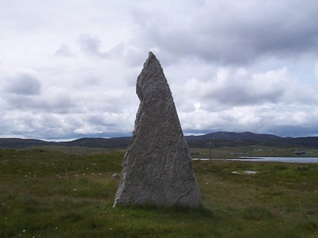 Cnoc Ceann a'Gharraidh (Stone Circle) by Chris
