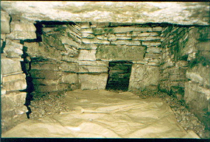 Holm of Papa Westray (Chambered Tomb) by greywether