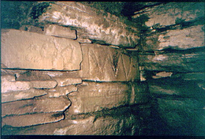 Holm of Papa Westray (Chambered Tomb) by greywether