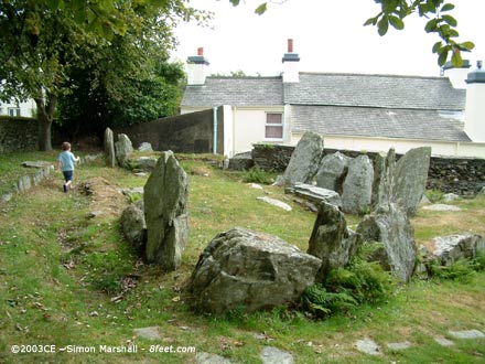 King Orry's Grave (Chambered Cairn) by Kammer
