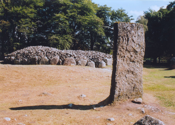 Clava Cairns (Clava Cairn) by BigSweetie