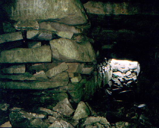 Callaigh Berra's House (Passage Grave) by greywether