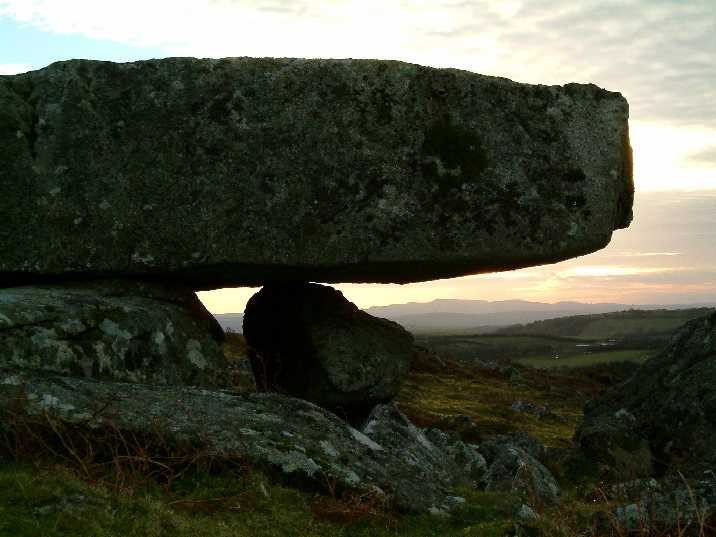 Carburrow Quoit (Chambered Tomb) by Mr Hamhead