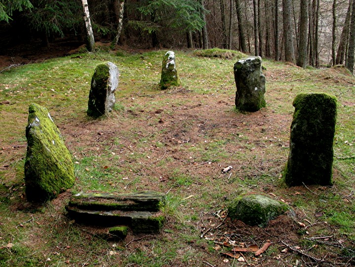 Glassel (Stone Circle) by greywether