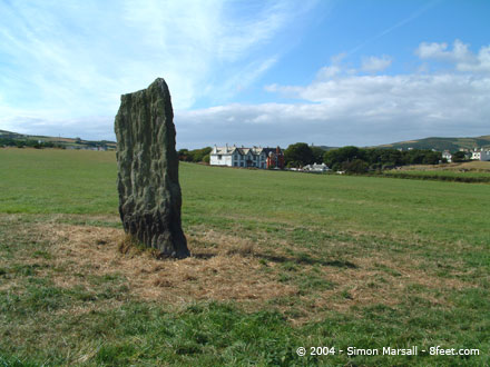 Giant's Quoiting Stone (Standing Stone / Menhir) by Kammer