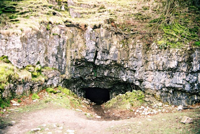 Yordas Cave (Cave / Rock Shelter) by Kozmik_Ken
