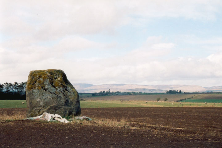 Belhie (Standing Stone / Menhir) by BigSweetie