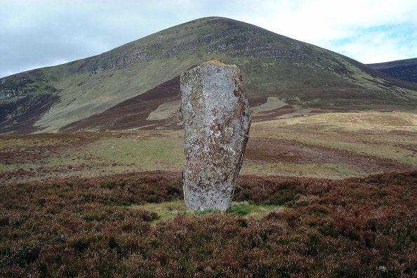 Clach Mhic Mhios, Glen Loth (Standing Stone / Menhir) by nickbrand