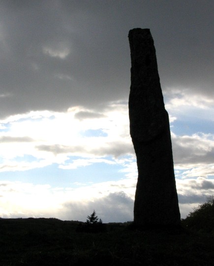 Nelson's Monument (Standing Stone / Menhir) by greywether