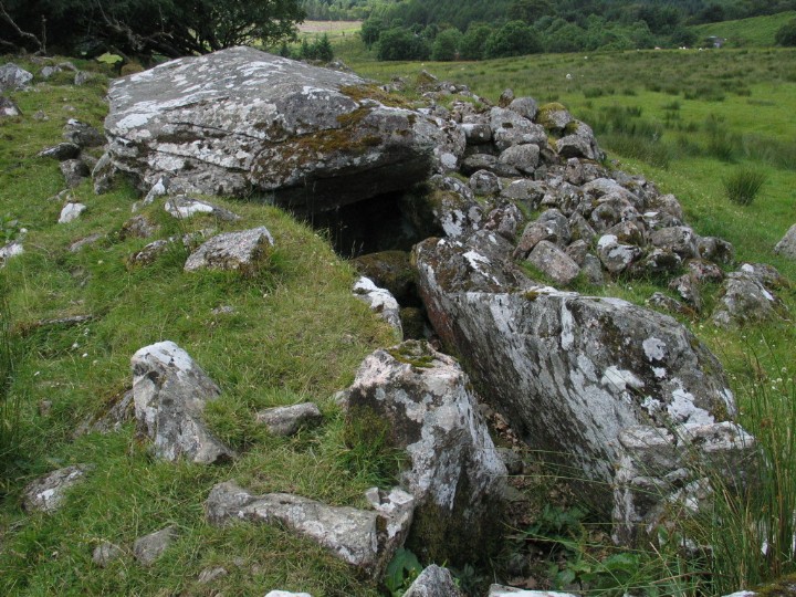 Achnagoul I (Chambered Cairn) by greywether