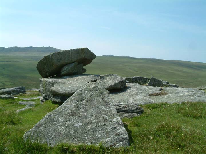 Leskernick Hill (Propped stone) by Mr Hamhead
