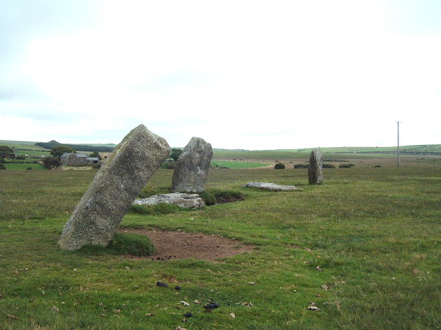 Trippet Stones (Stone Circle) by moey