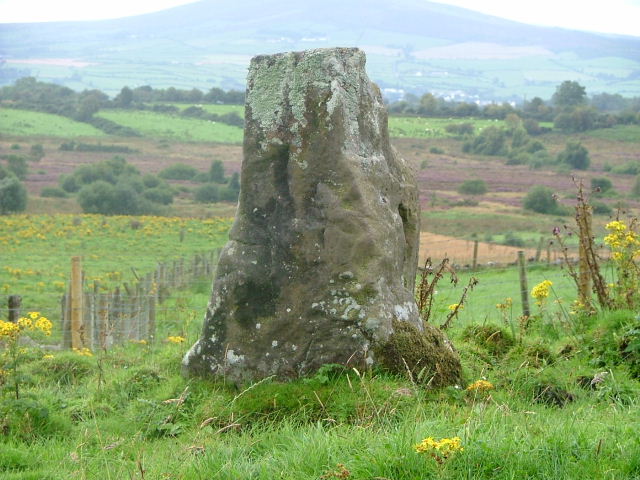 Aghnaglarig (Standing Stone / Menhir) by cozski