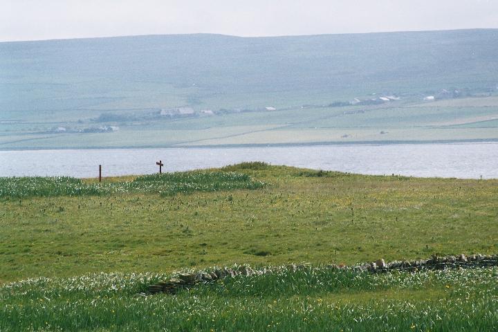 Knowe of Rowiegar (Chambered Cairn) by Moth
