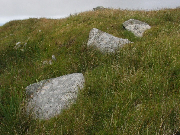 Clettraval (Chambered Cairn) by greywether