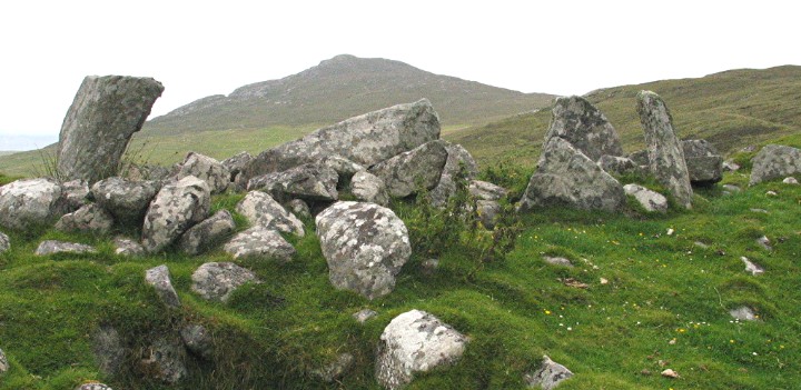 Balnacraig (Chambered Cairn) by greywether